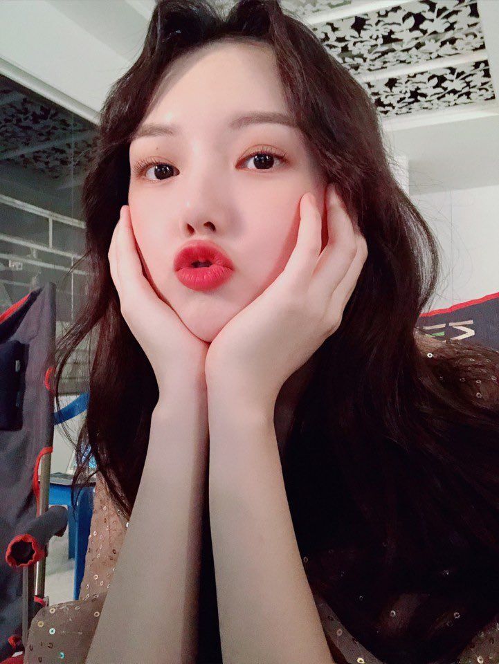 가만보니 은근히 미인인거 같은 여자친구 예린이.jpgif | 인스티즈