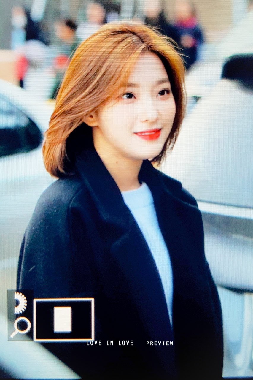 오늘수능보는 채영이 응원간 새롬 규리 프리뷰 | 인스티즈