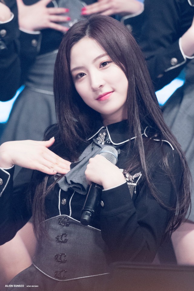 우주소녀 은서 금발 vs 흑발.jpgif | 인스티즈