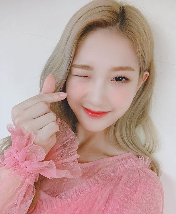 데뷔 300일기념 프로미스나인 이서연 | 인스티즈