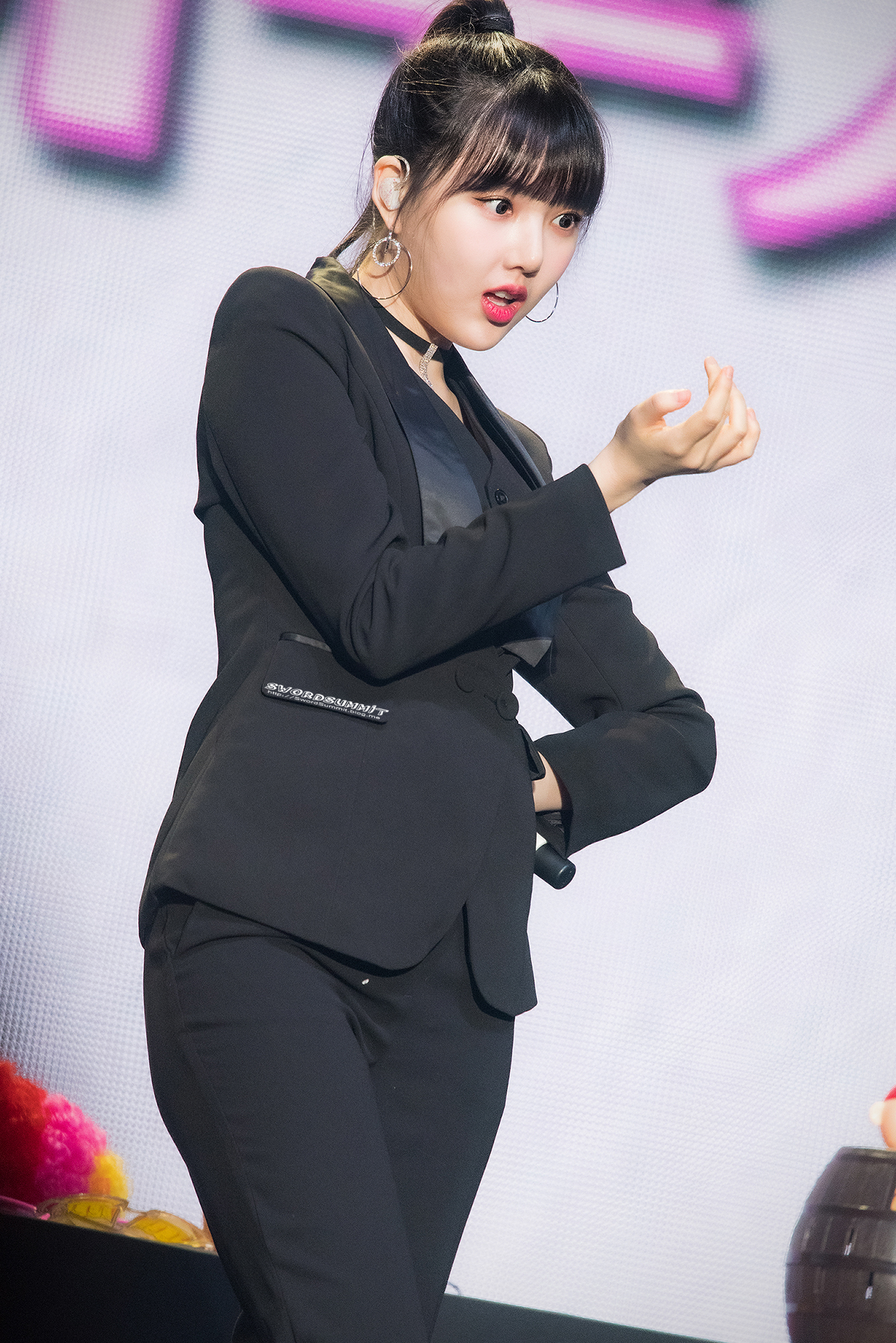 나른한 오후에 보니까 은근히 미인인 듯한 여자친구 예린이.jpgif | 인스티즈