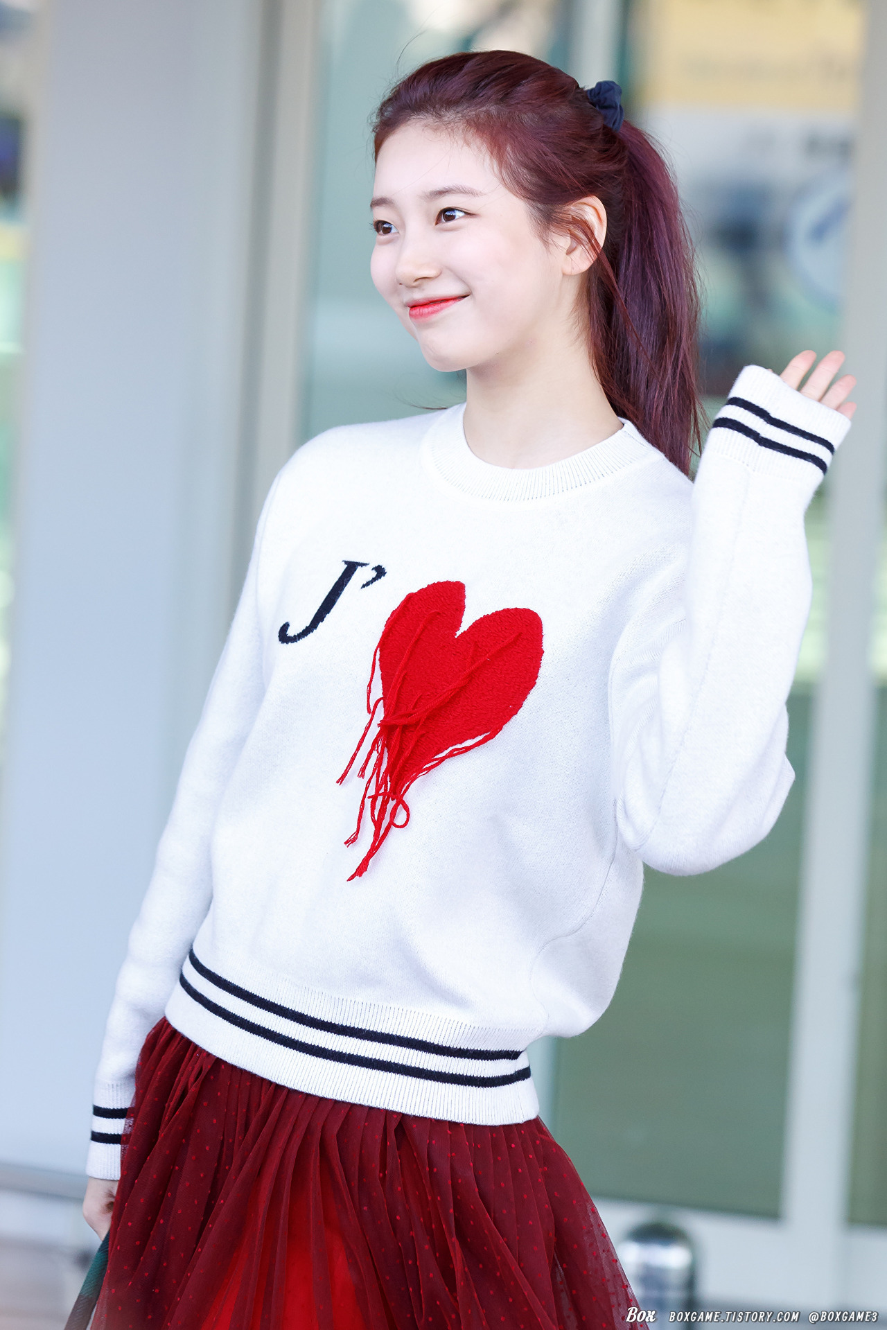 어제 인천공항 포니테일 수지.jpg | 인스티즈