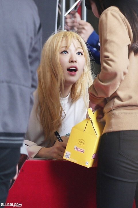 아스케 이후 4년만에 다시 금발로 염색한 레드벨벳 웬디 | 인스티즈