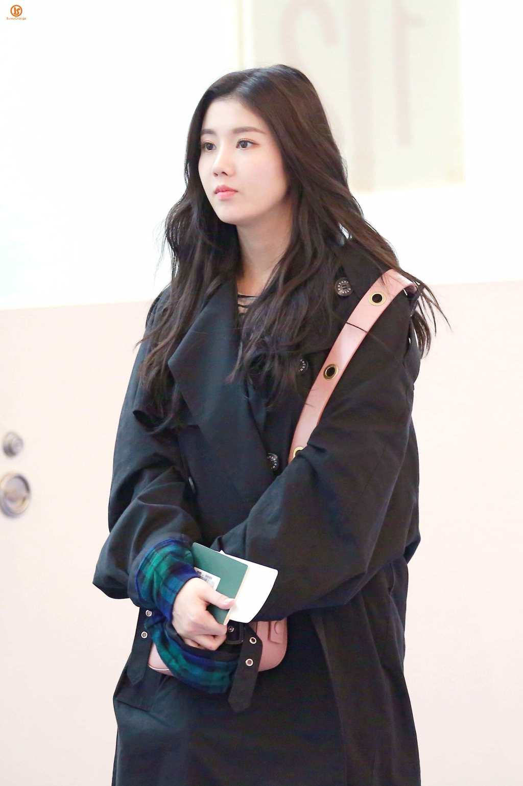 [아이즈원] 비가 많이 내려오고 있어서 권은비 | 인스티즈