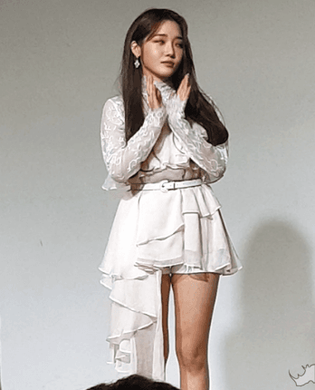 프로미스나인 소중히간직해 포토타임 지원 지선 지헌.GIF | 인스티즈