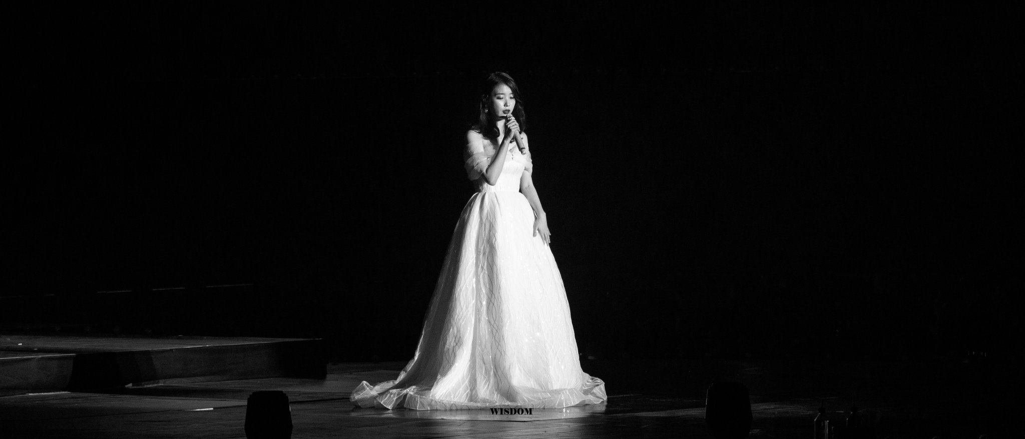 아이유 10주년 콘서트 in 서울.jpg | 인스티즈