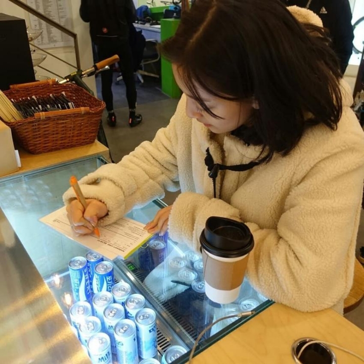 자전거 사러간 트와이스 지효 ㄷㄷㄷ | 인스티즈