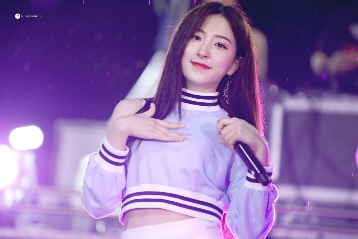 우주소녀 은서 금발 vs 흑발.jpgif | 인스티즈