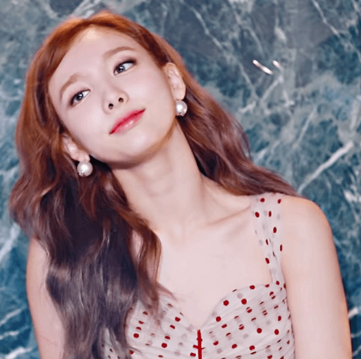 웃을때 눈이 참 예쁜 아이돌 | 인스티즈