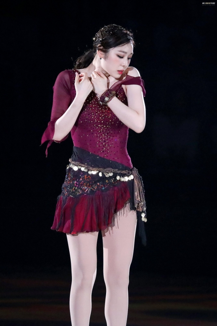 추운 날이라 마음 따뜻해지시라는 뜻에서 연느님.jpgif (30장) | 인스티즈