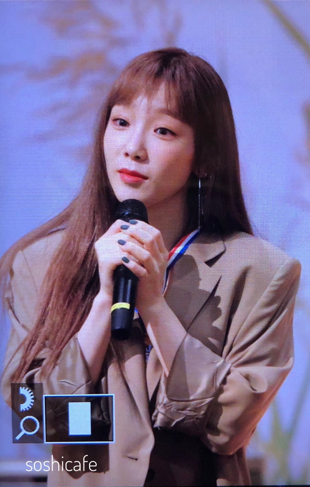 오늘자 공개 팬싸인회 여전히 불티나게 귀여운 태연 | 인스티즈