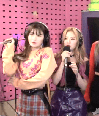 붐붐라디에오에서 저세상텐션을 보여준 프로미스나인.GIF | 인스티즈