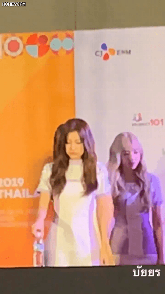 아이즈원) 물병 던져서 세우는 강혜원 | 인스티즈