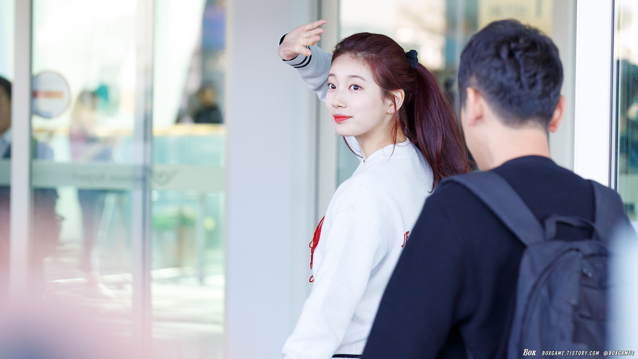 어제 인천공항 포니테일 수지.jpg | 인스티즈