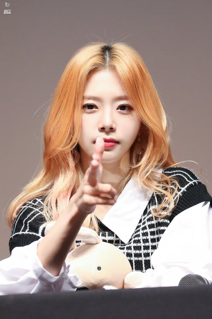 금발이 잘어울리는 드림캐쳐 지유 | 인스티즈