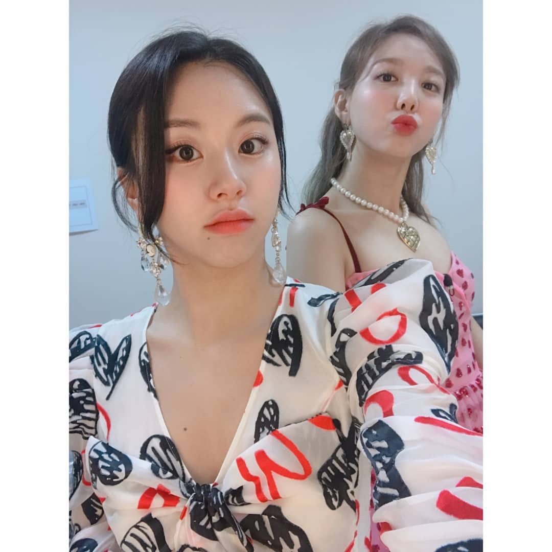 나연 생일 축하하는 트와이스 채영 인스타그램 | 인스티즈