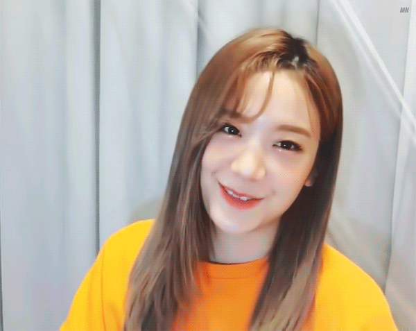 총 겨눈 장규리.jpg | 인스티즈