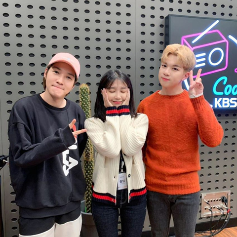 가디건 입은 믕DJ 에이핑크 정은지.jpg | 인스티즈