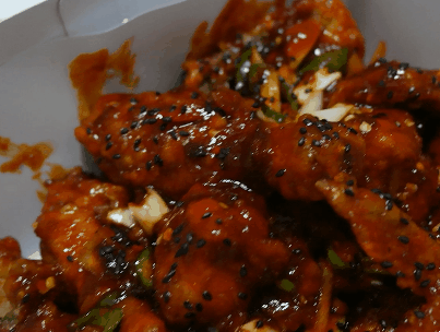 후라이드 치킨+양념 돼지갈비+물냉면 평생 공짜 vs 양념치킨+삼겹살+비빔냉면 평생 공짜 | 인스티즈