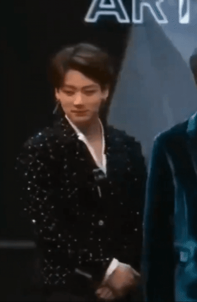 눈물은 닦는 것이 아니다.gif | 인스티즈