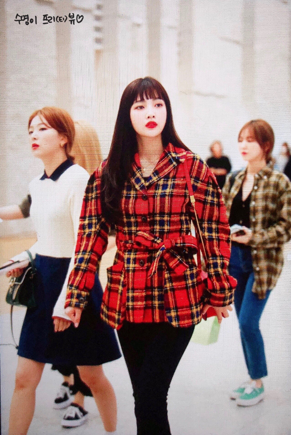 앞머리하고 더 귀여워진 레드벨벳 조이.jpgif | 인스티즈