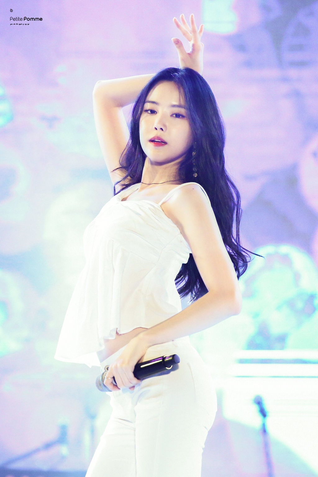 [에이핑크] 갑자기 맘스터치가 땡겨서 나은이 | 인스티즈