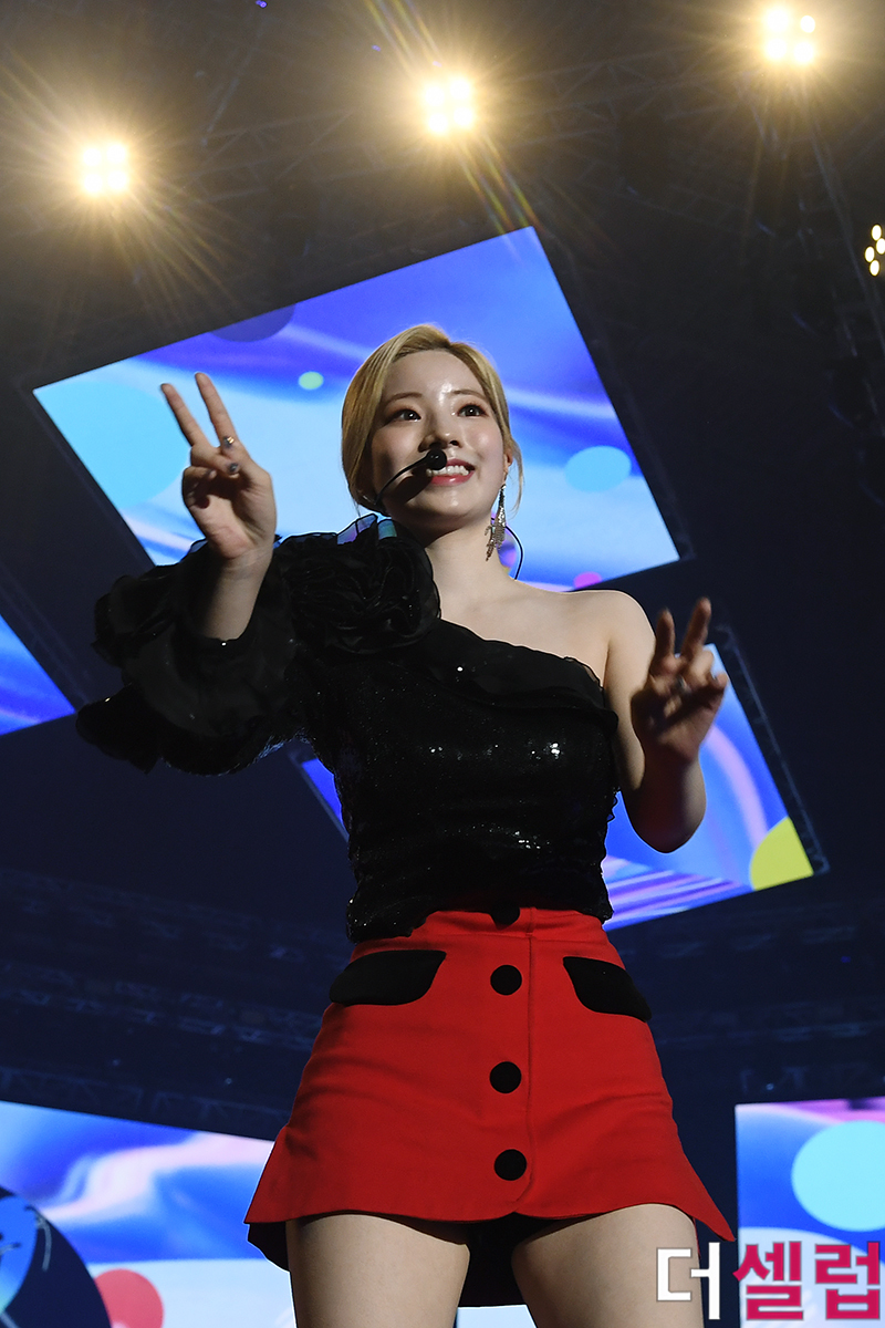 소리바다 어워즈에 참석한 트와이스 멤버들.jpg | 인스티즈