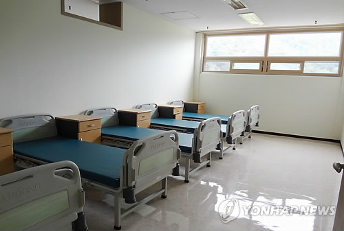 사람없을 때 병원 VS 학교 | 인스티즈