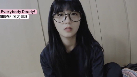 안경 쓴 에이핑크 윤보미.jpg | 인스티즈