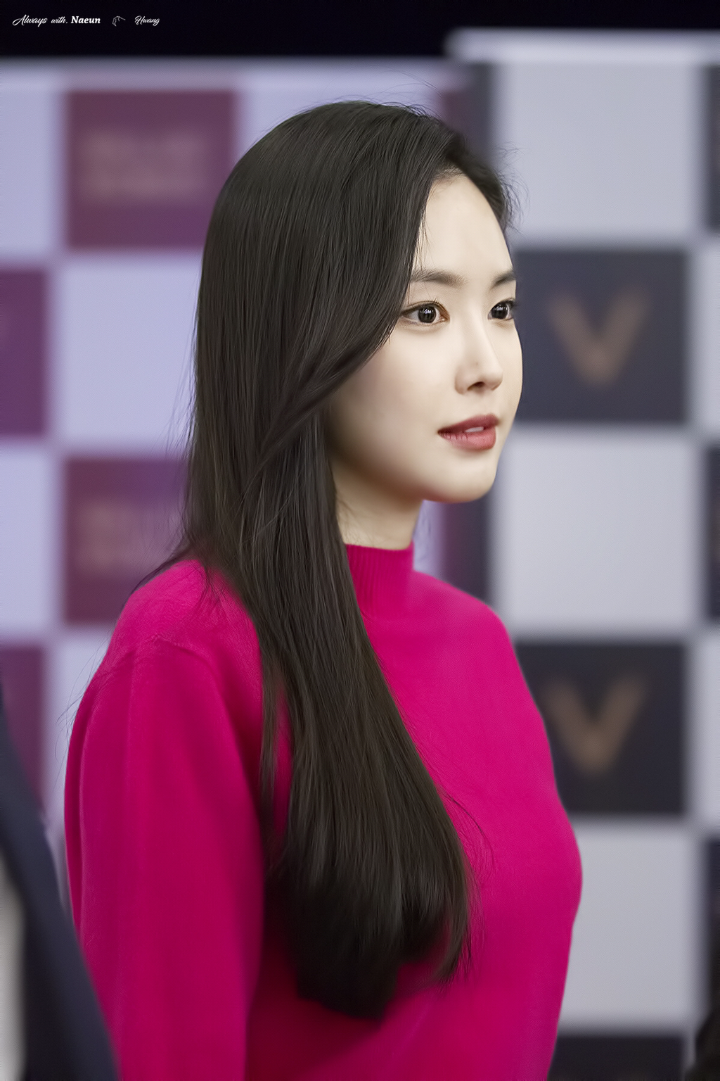 [에이핑크] 맘스터치는 역시 딥치즈버거라서 나은이 | 인스티즈