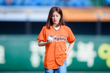 아침을 여는 롱모닝 에이핑크 초롱.jpg | 인스티즈