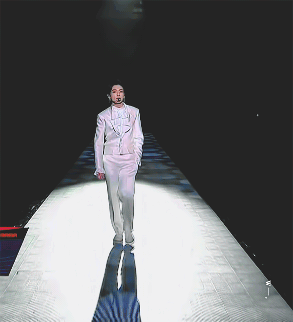 눈물은 닦는 것이 아니다.gif | 인스티즈