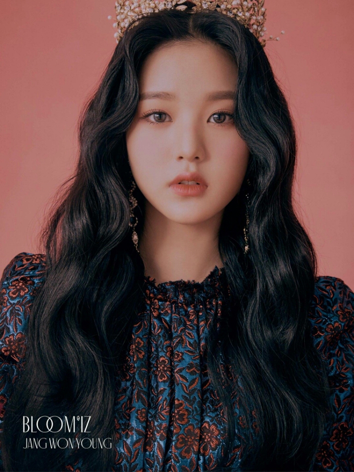 양 갈래 머리하고 잔망떠는 아이즈원 장원영 | 인스티즈