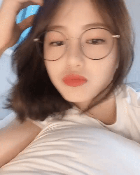코에 있는 점이 섹시한 신예은❤️ | 인스티즈