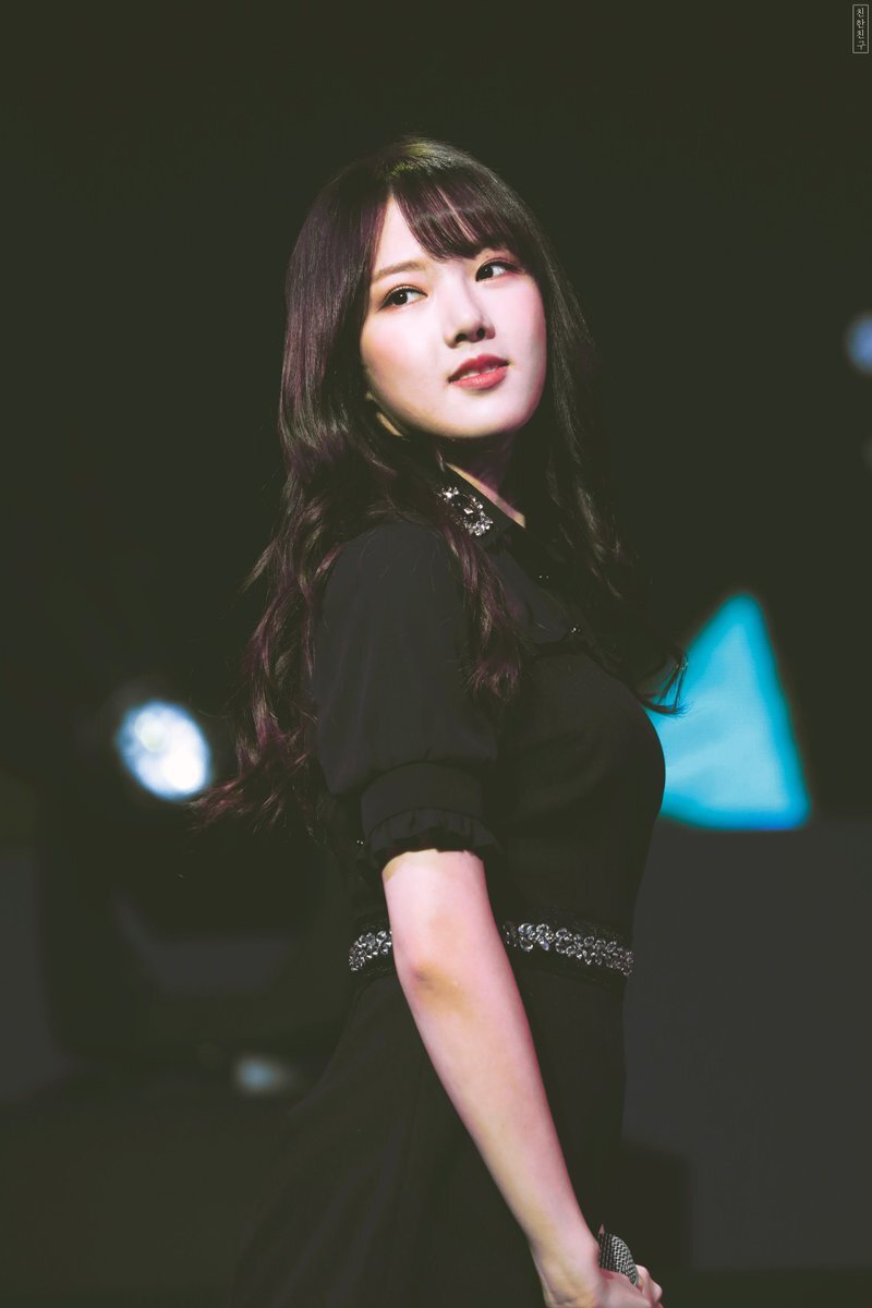 은근히 미인인 듯한 여자친구 예린이.jpgif | 인스티즈