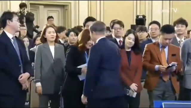 대통령 신년 기자회견 SBS기자 태도 수준 | 인스티즈