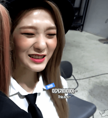 프로미스나인 f(x)레드라이트 커버무대 비하인드.GIF | 인스티즈