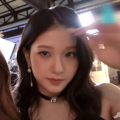 프로미스나인 소소한 다이어리 #32 세뇨리따 지원&amp;서연.gif | 인스티즈