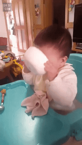 시원하게 원샷 하는 아기.gif | 인스티즈