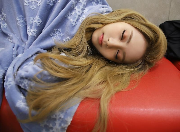 정연이가 직접 찍은 트와이스 멤버들 대기실 사진들 | 인스티즈