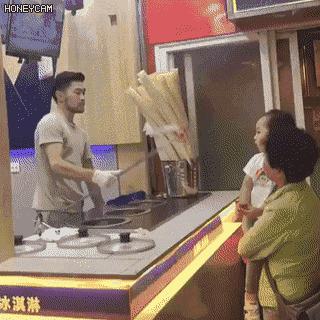 당황한 터키 아이스크림 사장.gif | 인스티즈