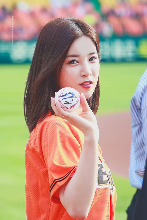 아침을 여는 롱모닝 에이핑크 초롱.jpg | 인스티즈