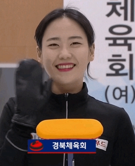 확 달라진 팀킴 컬링 김초희 선수 인스타 근황.JPGIF | 인스티즈