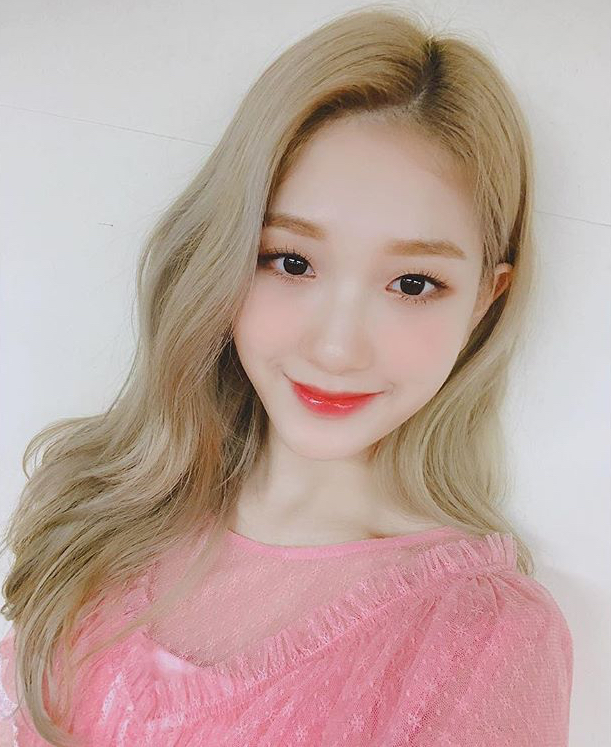 데뷔 300일기념 프로미스나인 이서연 | 인스티즈