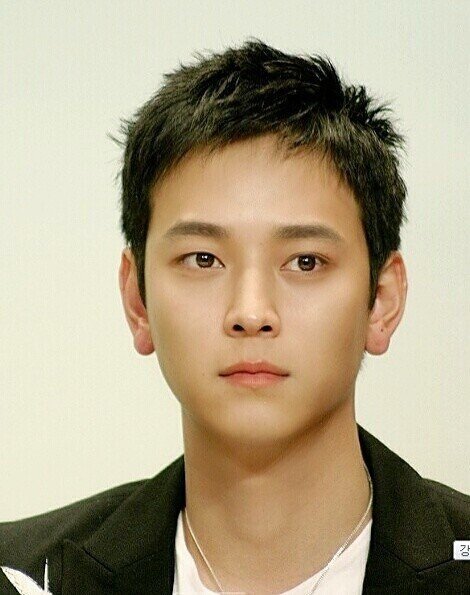 ???: 강동원 맨날 긴 머리만 하는데 솔직히 머리빨 아니니? | 인스티즈