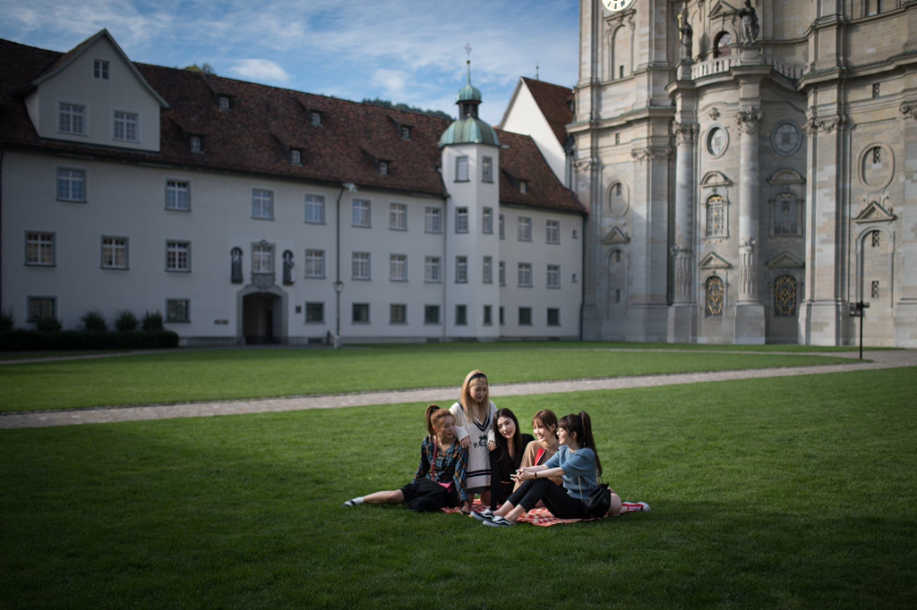 스위스 언론에서 올려준 레드벨벳.jpg | 인스티즈
