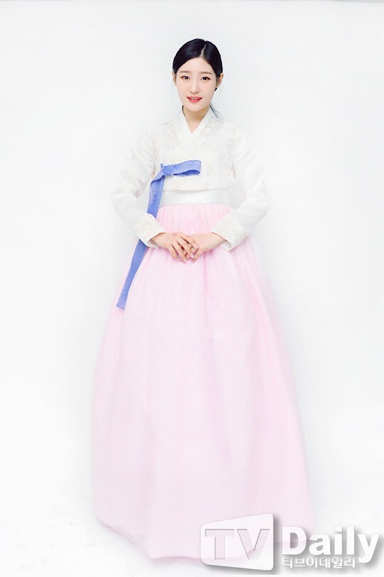 2020년 새해 기념 한복입은 정채연 .jpgif | 인스티즈