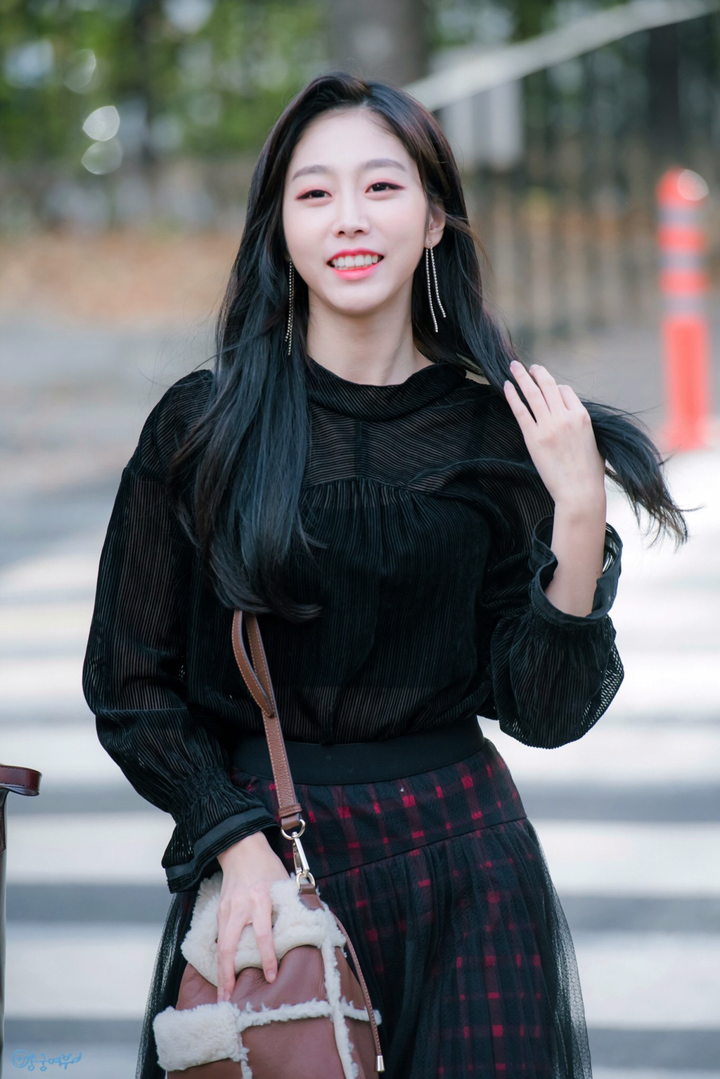 [러블리즈] 피로가 쌓이는 기분이 들어서 지수 | 인스티즈