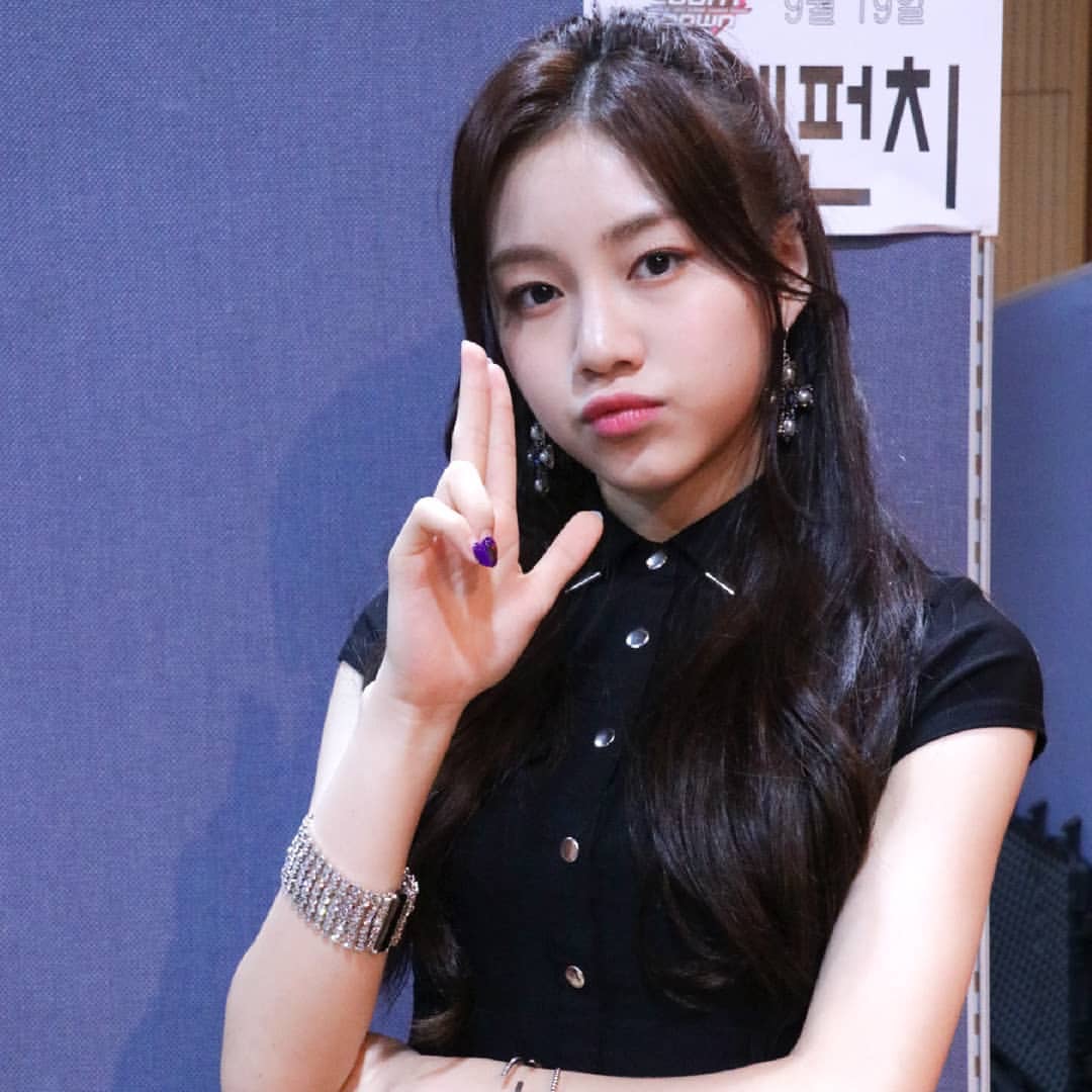 오늘자 로켓펀치 | 인스티즈