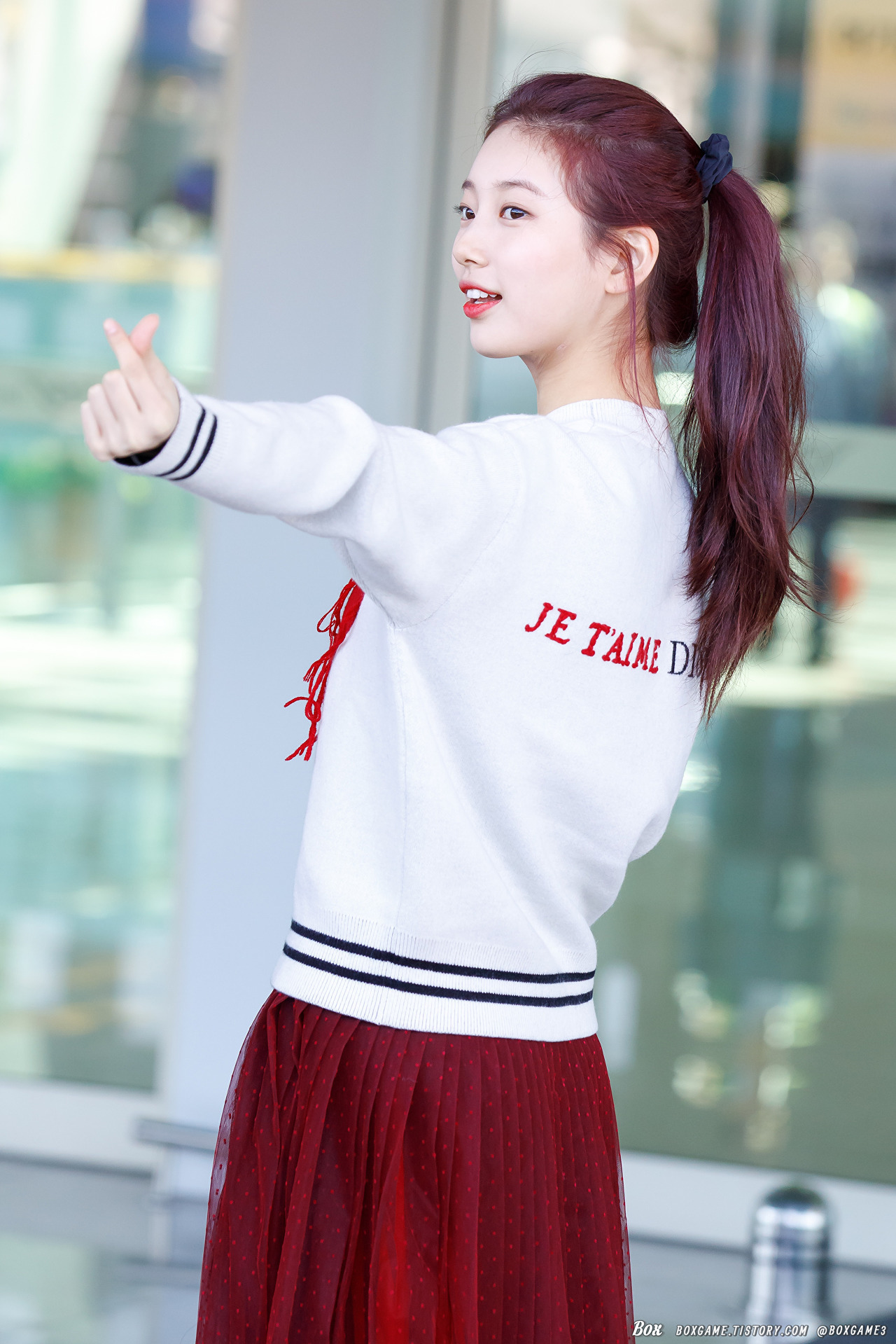 어제 인천공항 포니테일 수지.jpg | 인스티즈